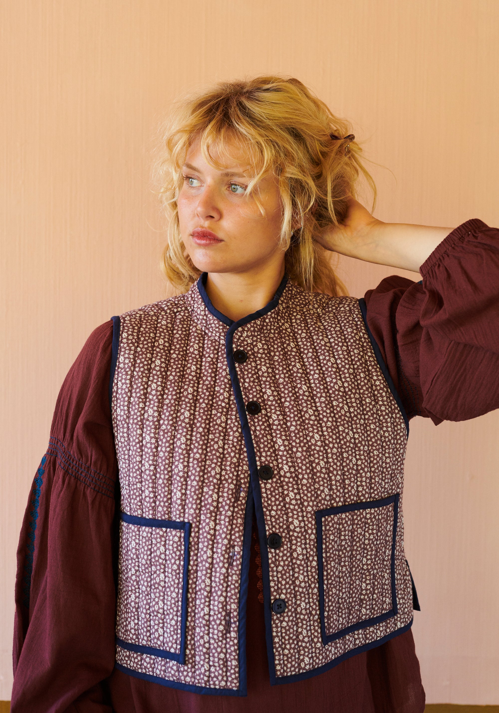 HABIBA AUTUMN LEAF SHORT QUILTED WAISTCOAT Waistcoat BURGUNDY